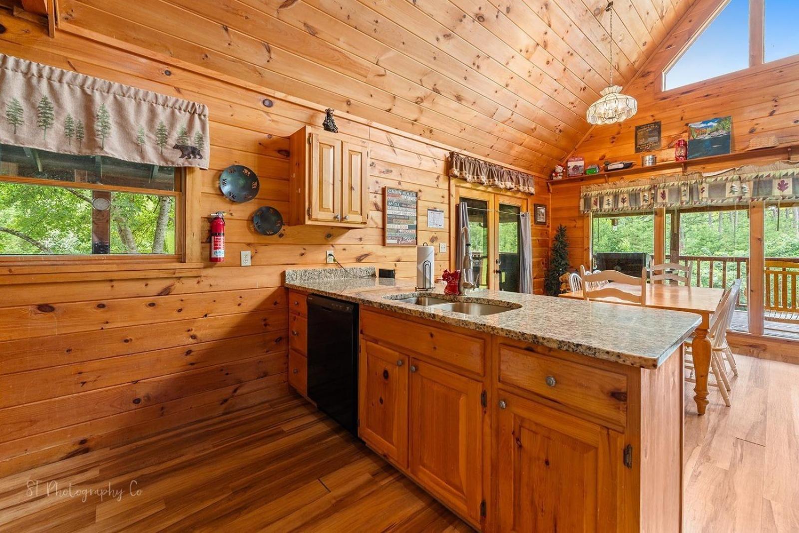 Hibernation Station Cabin Sevierville Eksteriør bilde